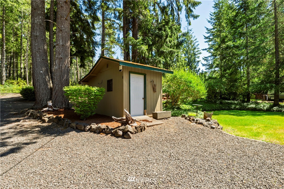 240 East Phillips Lake Loop Road Shelton, WA 98584 - Photo 26 of 35 Gallery Image 26