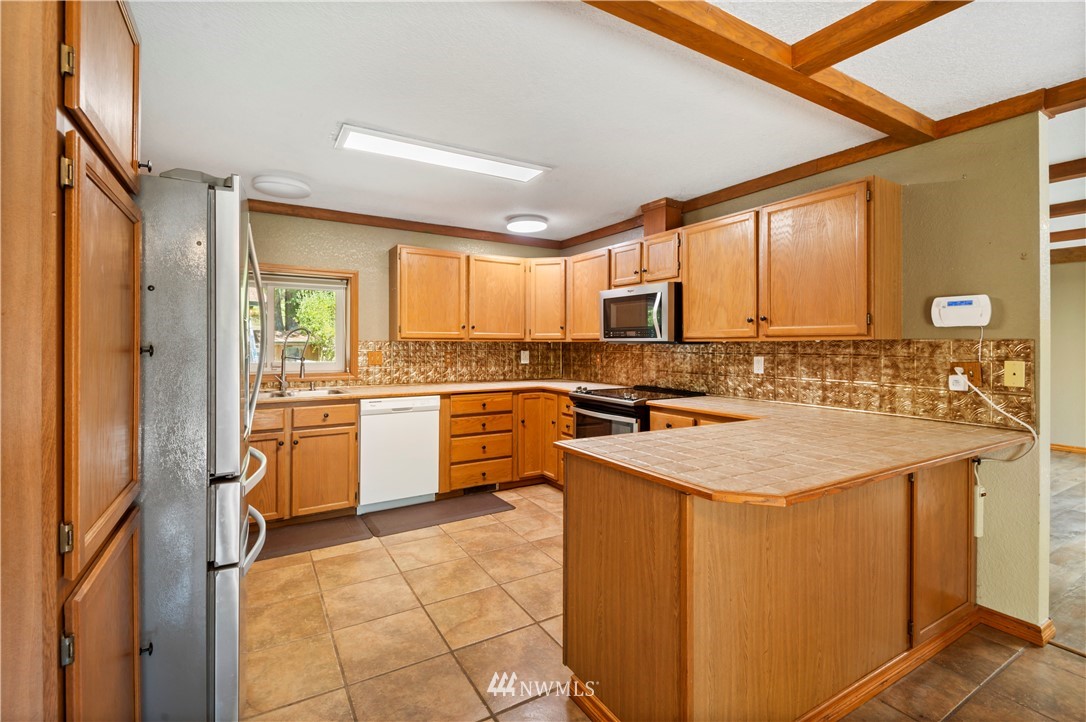 240 East Phillips Lake Loop Road Shelton, WA 98584 - Photo 10 of 35 Gallery Image 10