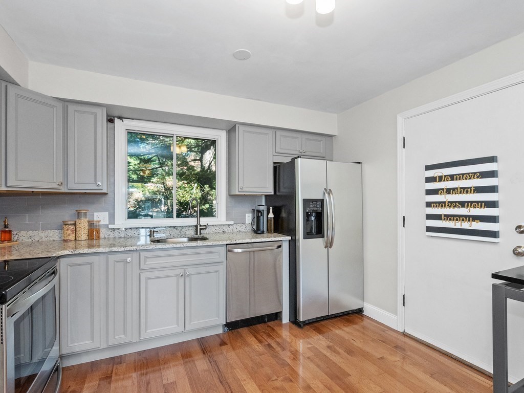 30 Jacqueline Road, Unit C Waltham, MA 02452 - Photo 7 of 32 Gallery Image 7