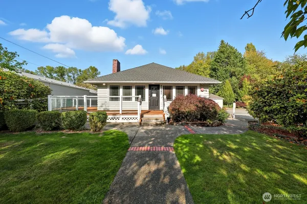 $1,385,000 | 10516 East Riverside Drive, Bothell, WA 98011