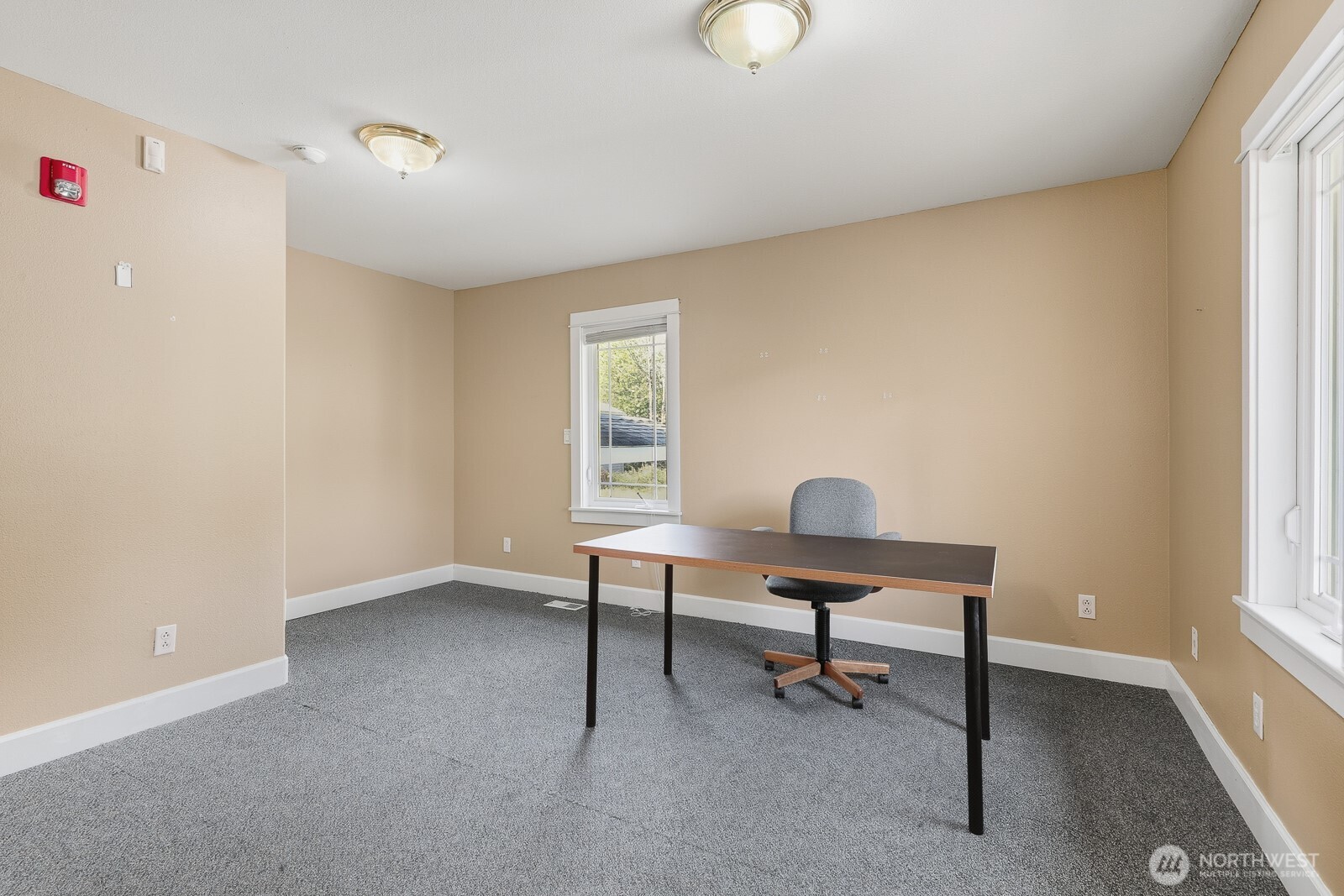 10516 East Riverside Drive Bothell, WA 98011 - Photo 12 of 35