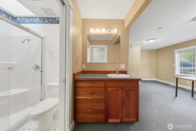 $1,500,000 | 10516 East Riverside Drive, Bothell, WA 98011