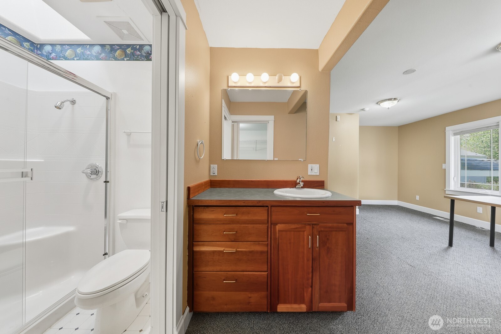 10516 East Riverside Drive Bothell, WA 98011 - Photo 14 of 35