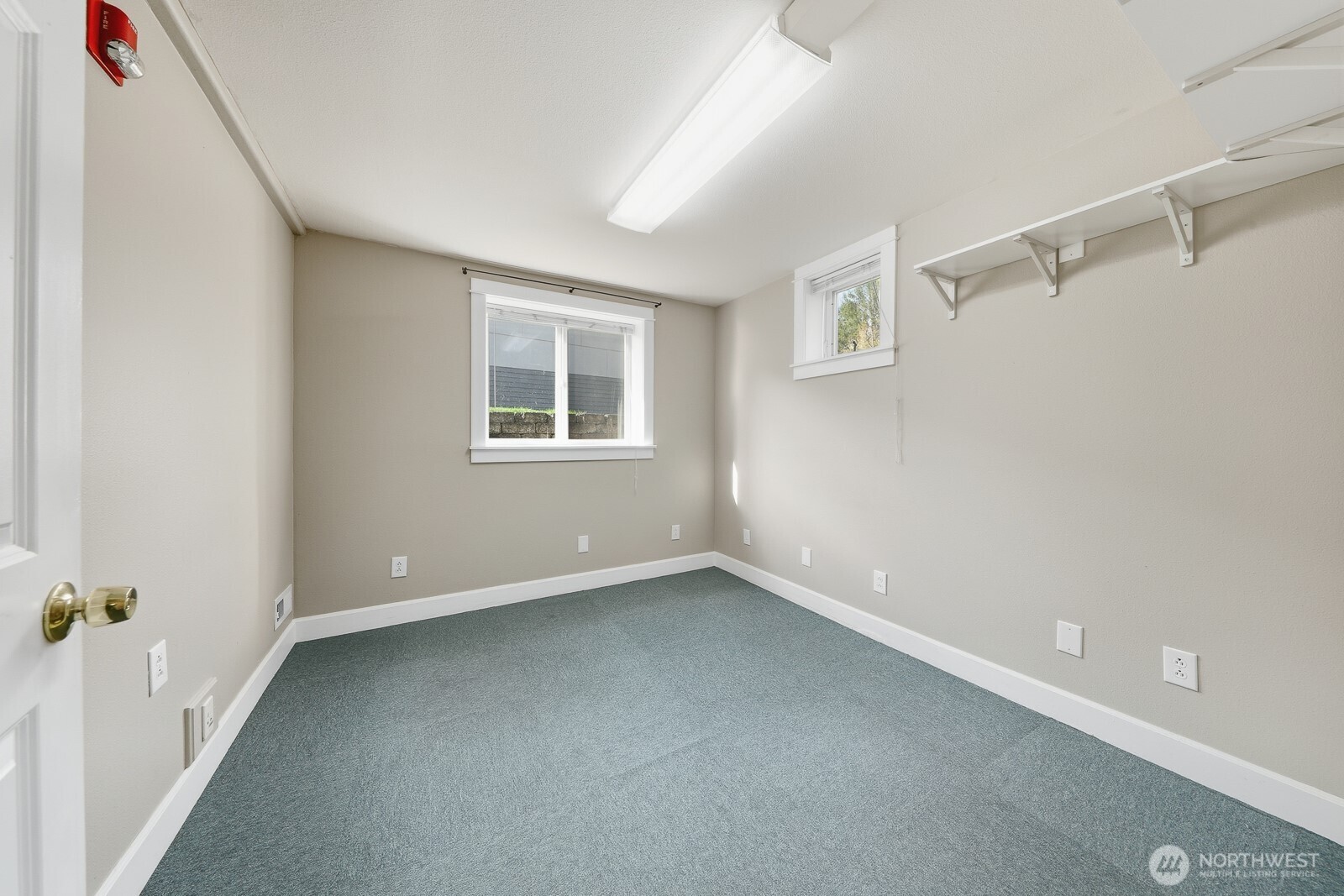 10516 East Riverside Drive Bothell, WA 98011 - Photo 17 of 35