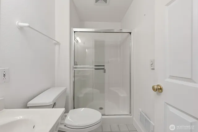 $1,500,000 | 10516 East Riverside Drive, Bothell, WA 98011