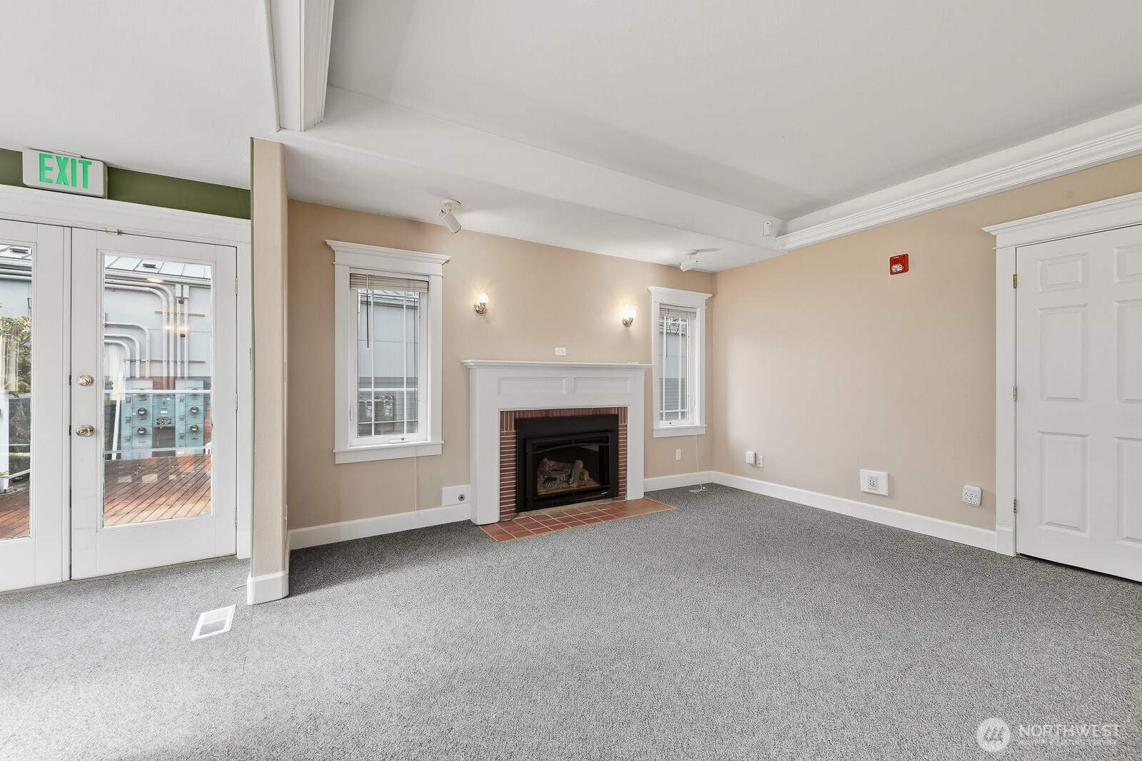 10516 East Riverside Drive Bothell, WA 98011 - Photo 2 of 35