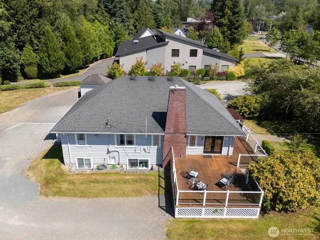 $1,500,000 | 10516 East Riverside Drive, Bothell, WA 98011