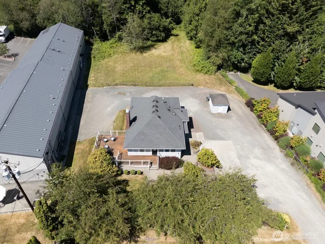 $1,500,000 | 10516 East Riverside Drive, Bothell, WA 98011