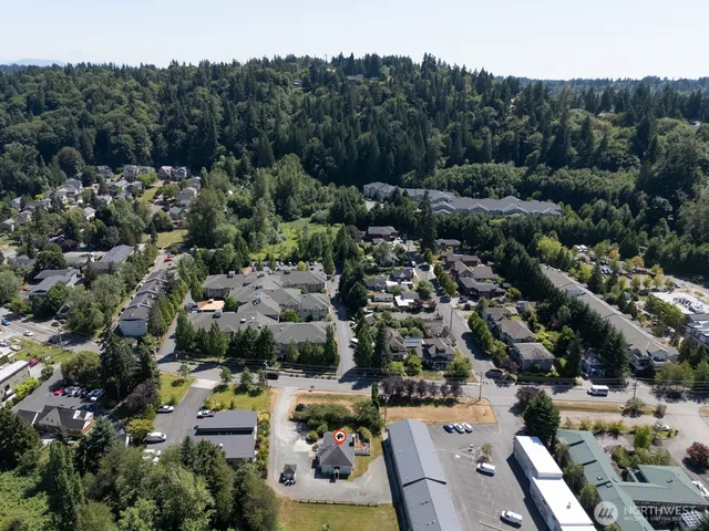 $1,500,000 | 10516 East Riverside Drive, Bothell, WA 98011