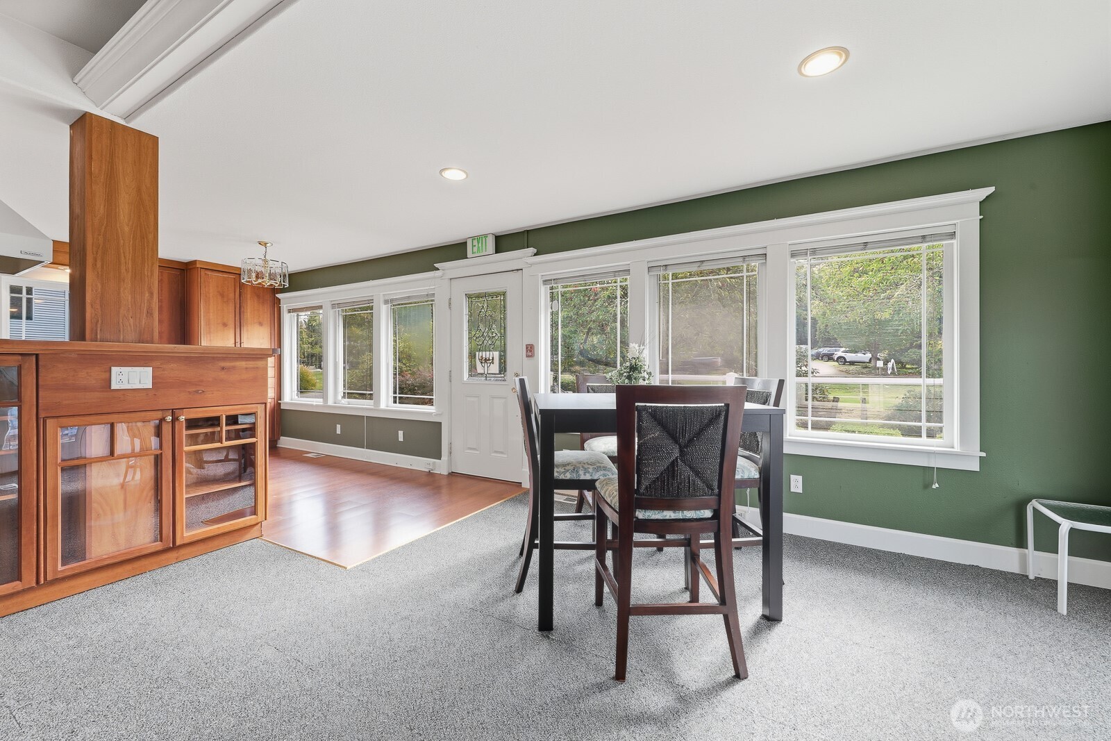 10516 East Riverside Drive Bothell, WA 98011 - Photo 4 of 35