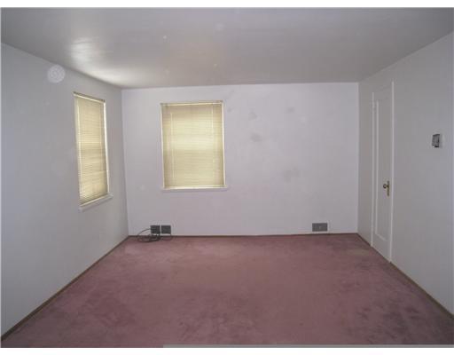 3741 Rural Court East Churchill, PA 15221 - Photo 4 of 15 Living Room.