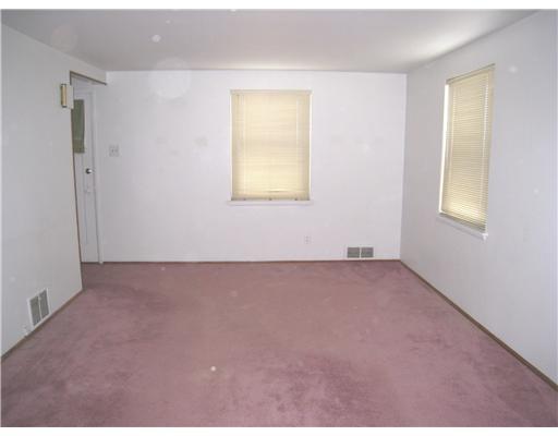3741 Rural Court East Churchill, PA 15221 - Photo 5 of 15 Living Room.