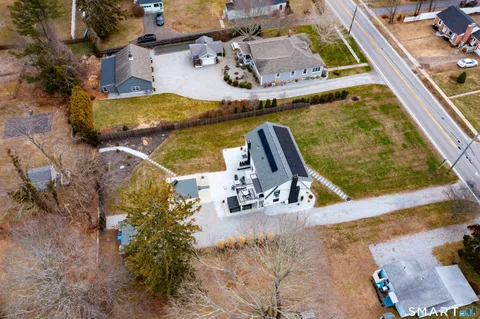 $1,199,000 | 17 College Street, Old Saybrook, CT 06475