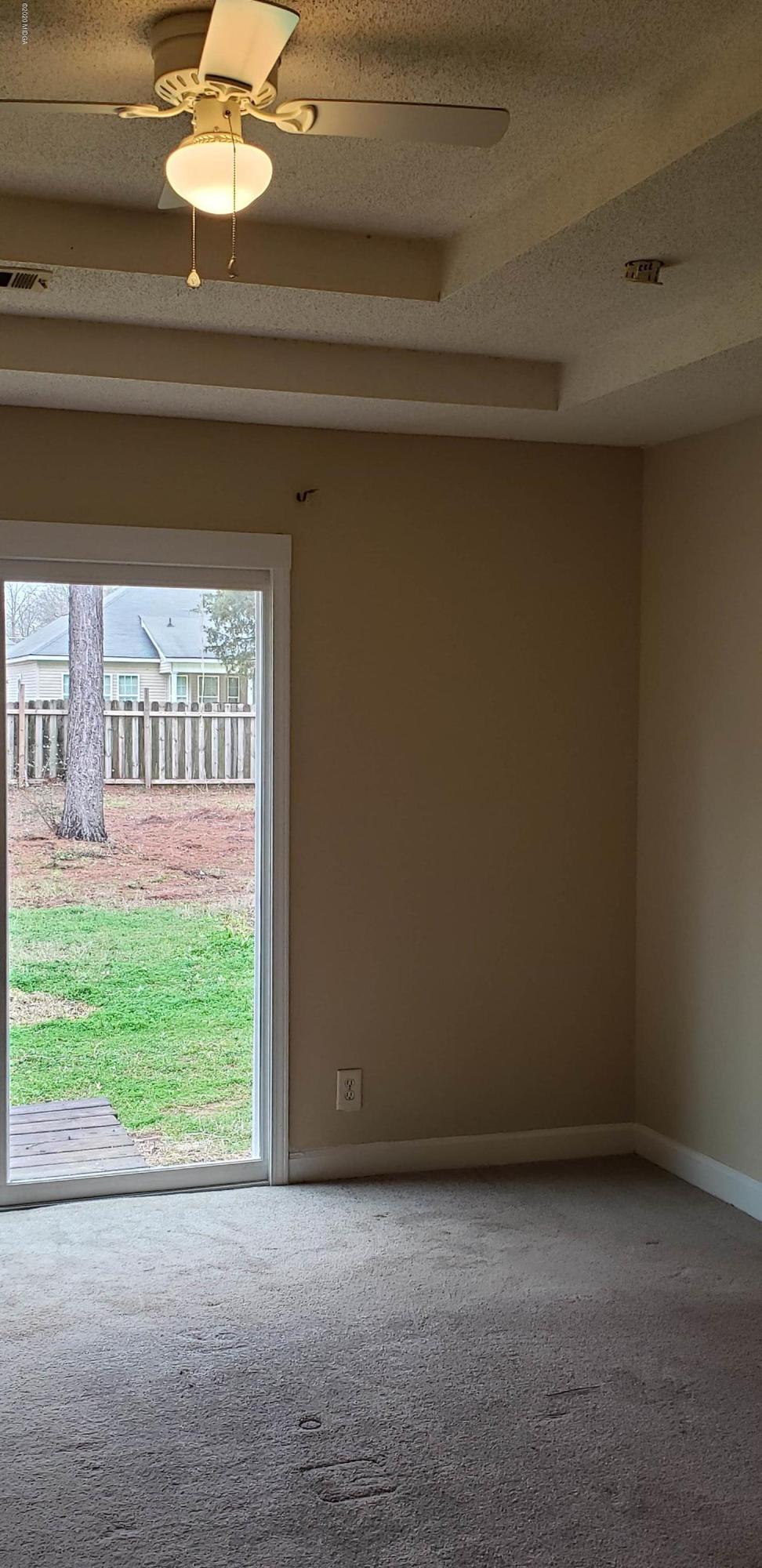 515 Amanda Way Macon, GA 31216 - Photo 24 of 33 a view of a room that has a window in it