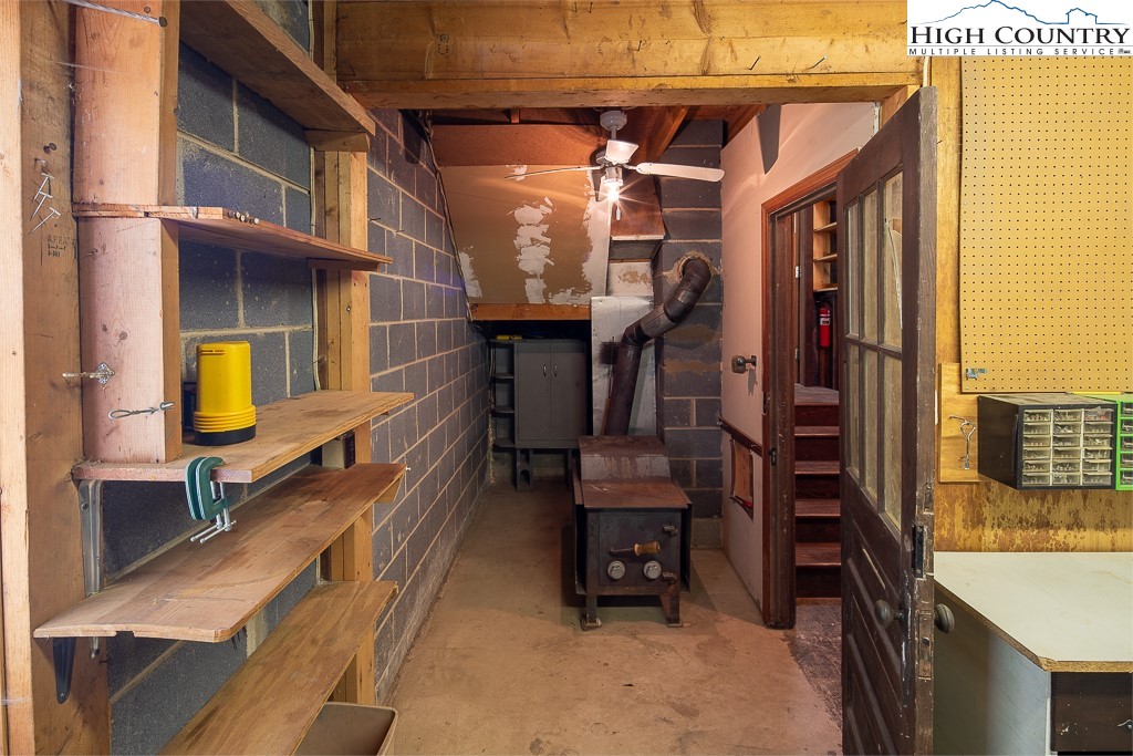 492 Payne Branch Road Boone, NC 28607 - Photo 27 of 49 a view of entryway and hall