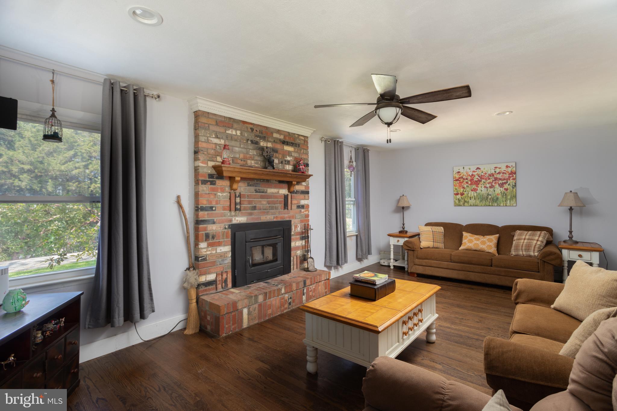 372 Route 526 Road Cream Ridge, NJ 08514 - Photo 5 of 39