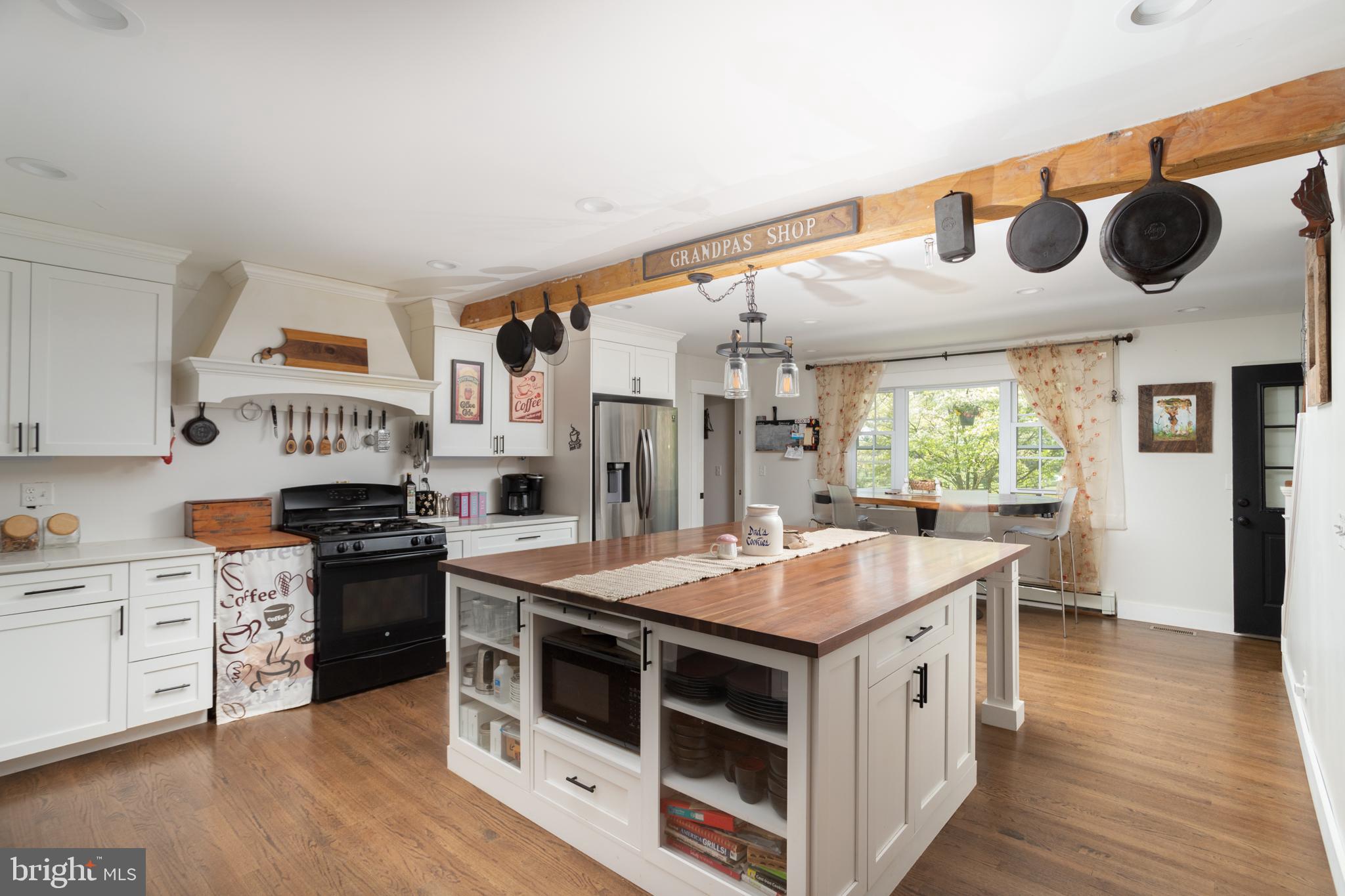 372 Route 526 Road Cream Ridge, NJ 08514 - Photo 9 of 39