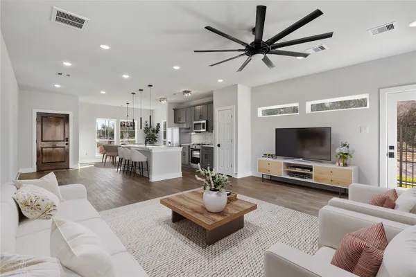 $2,300 | 8430 Grandview Street, Houston, TX 77051