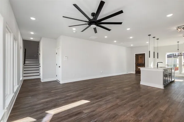 $2,300 | 8430 Grandview Street, Houston, TX 77051