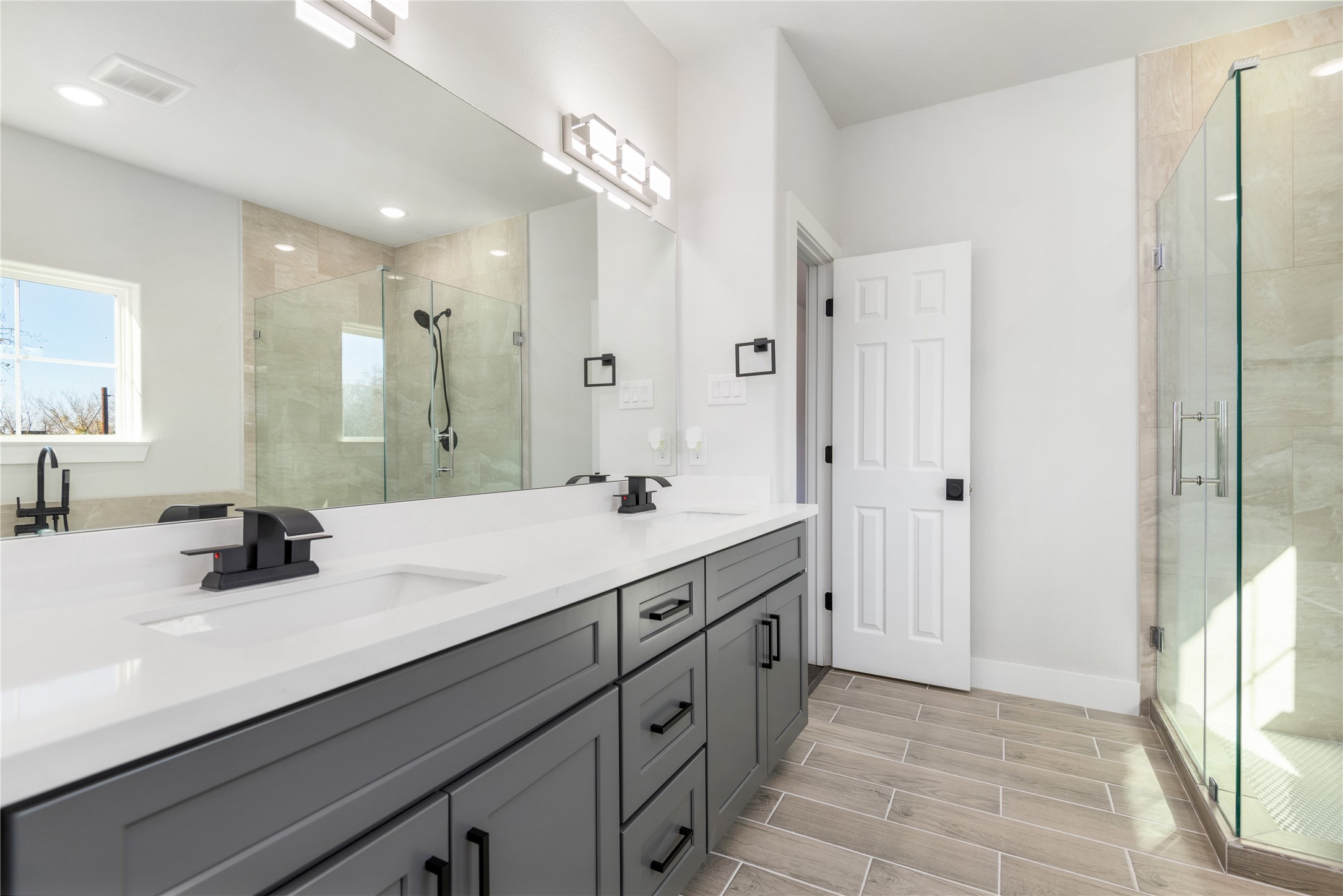 8430 Grandview Street Houston, TX 77051 - Photo 21 of 30
