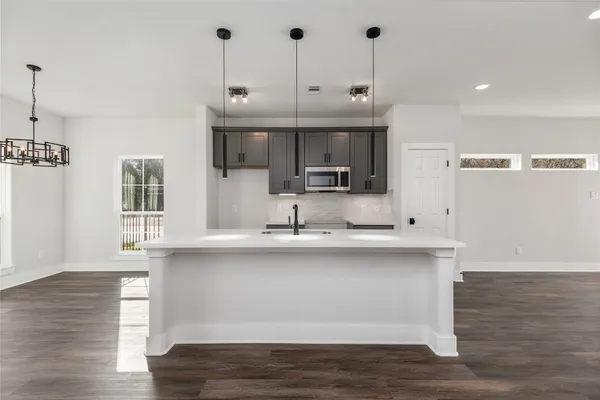 $2,300 | 8430 Grandview Street, Houston, TX 77051