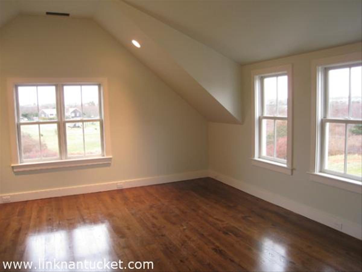 29 Pilgrim Road Nantucket, MA 02554 - Photo 12 of 21 Master Bedroom