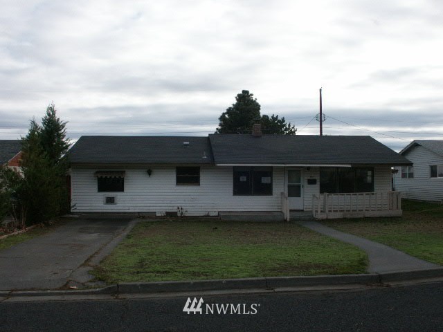 323 North Dale Road Moses Lake, WA 98837 - Photo 1 of 17 Gallery Image 1