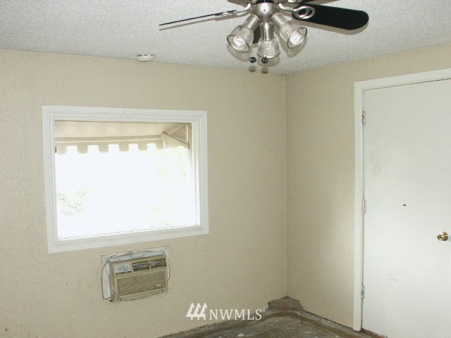 323 North Dale Road Moses Lake, WA 98837 - Photo 12 of 17 Gallery Image 12