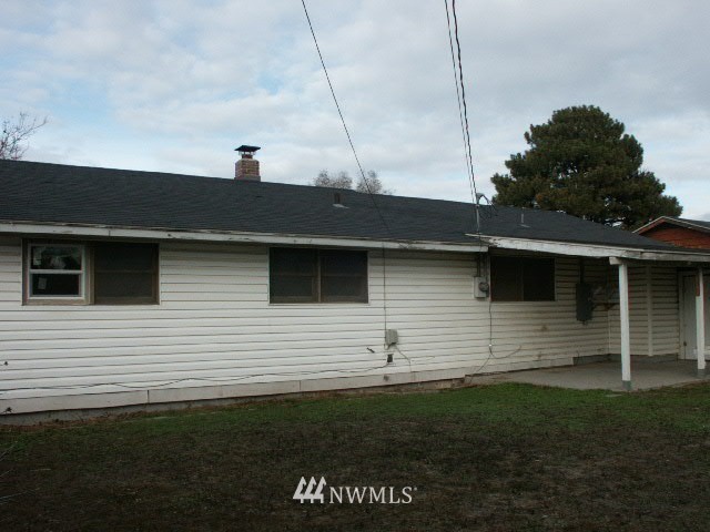 323 North Dale Road Moses Lake, WA 98837 - Photo 3 of 17 Gallery Image 3