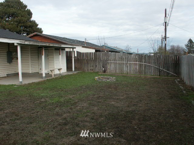 323 North Dale Road Moses Lake, WA 98837 - Photo 4 of 17 Gallery Image 4