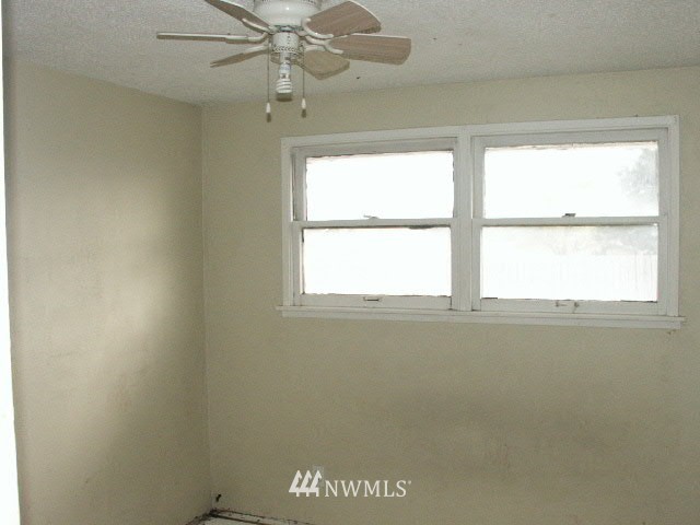 323 North Dale Road Moses Lake, WA 98837 - Photo 10 of 17 Gallery Image 10