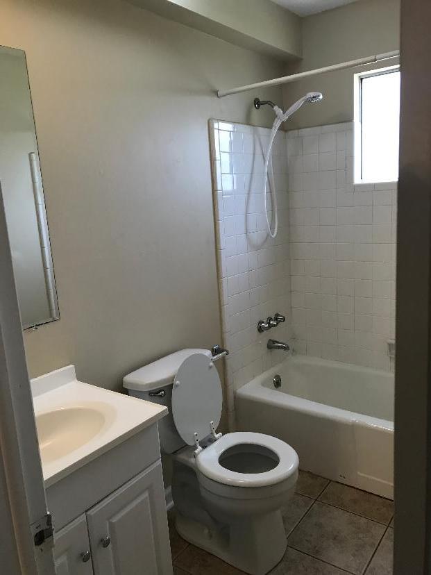 6240 Old Point Road, Unit B6 Hanahan, SC 29410 - Photo 5 of 9 canvas4