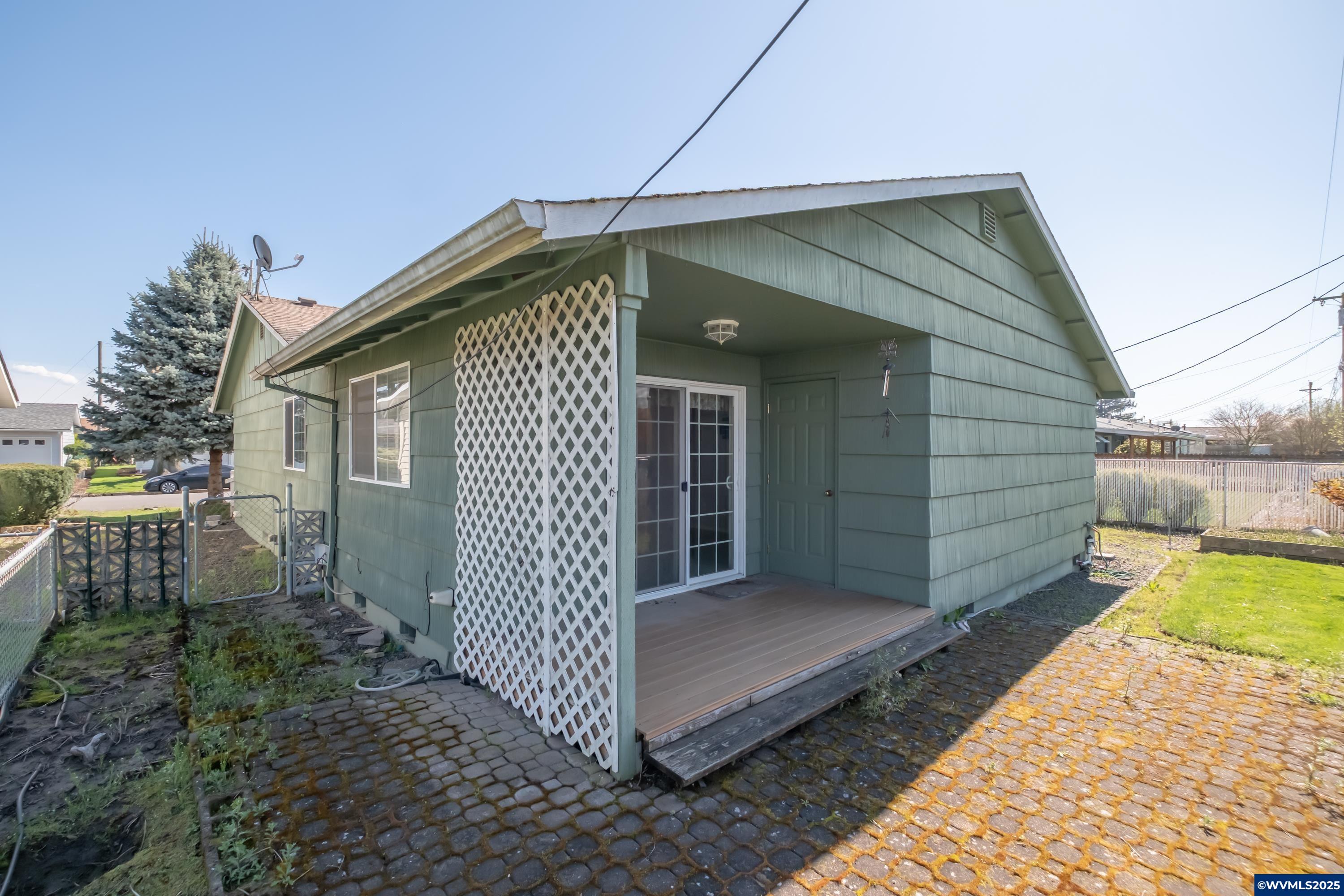 1685 Umpqua Road Woodburn, OR 97071 - Photo 29 of 34 Gallery Image 29