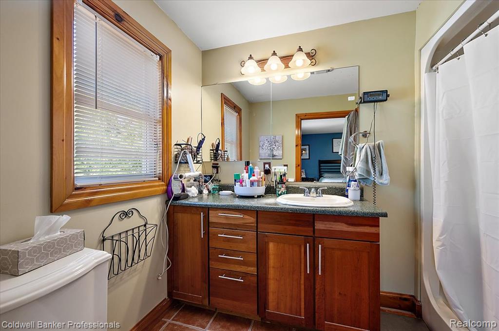 1129 East Coulter Road Lapeer, MI 48446 - Photo 25 of 65