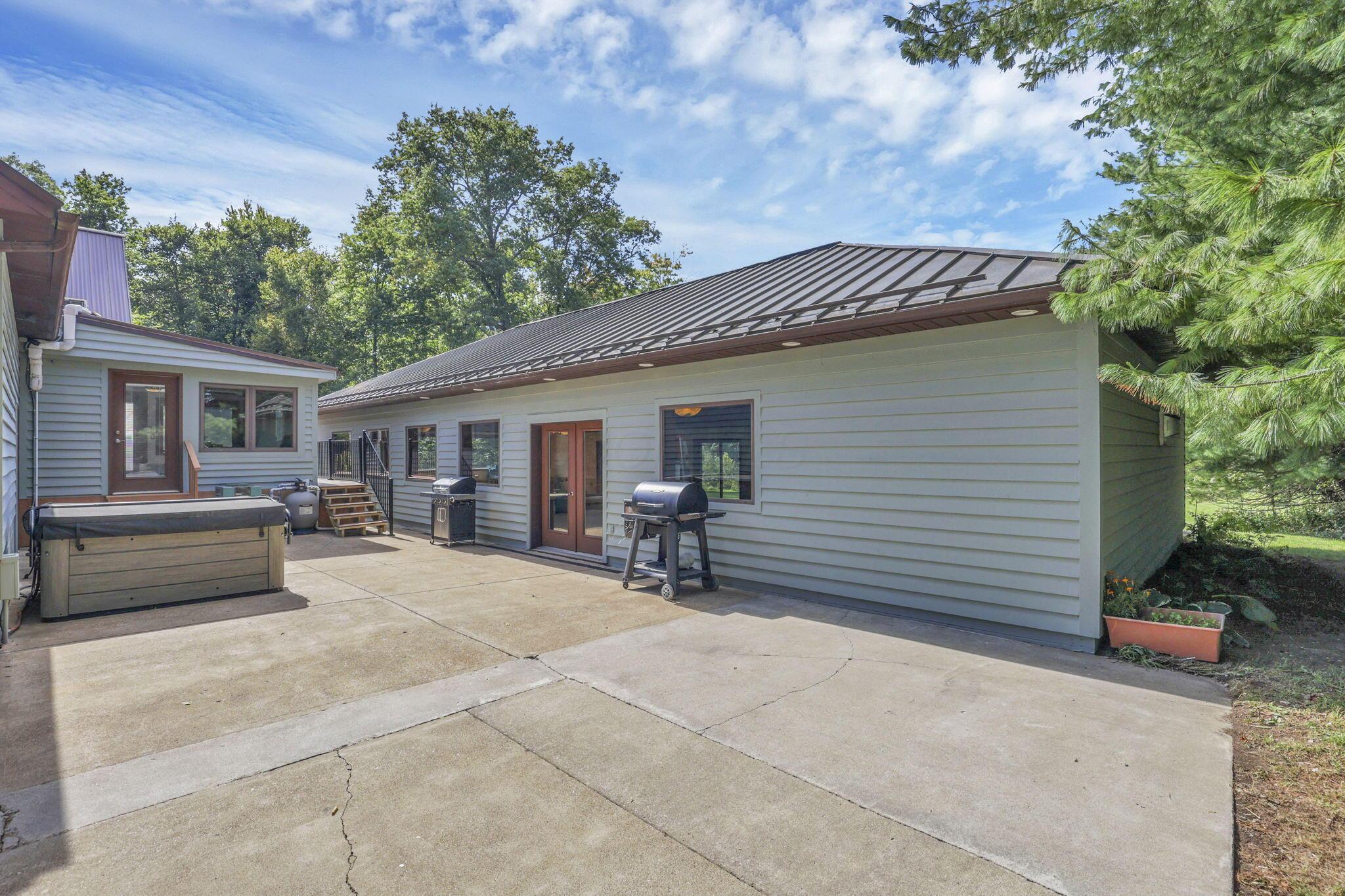 10485 Shipley Road Johnstown, OH 43031 - Photo 73 of 127 Rear Patio & Entrance to Pool