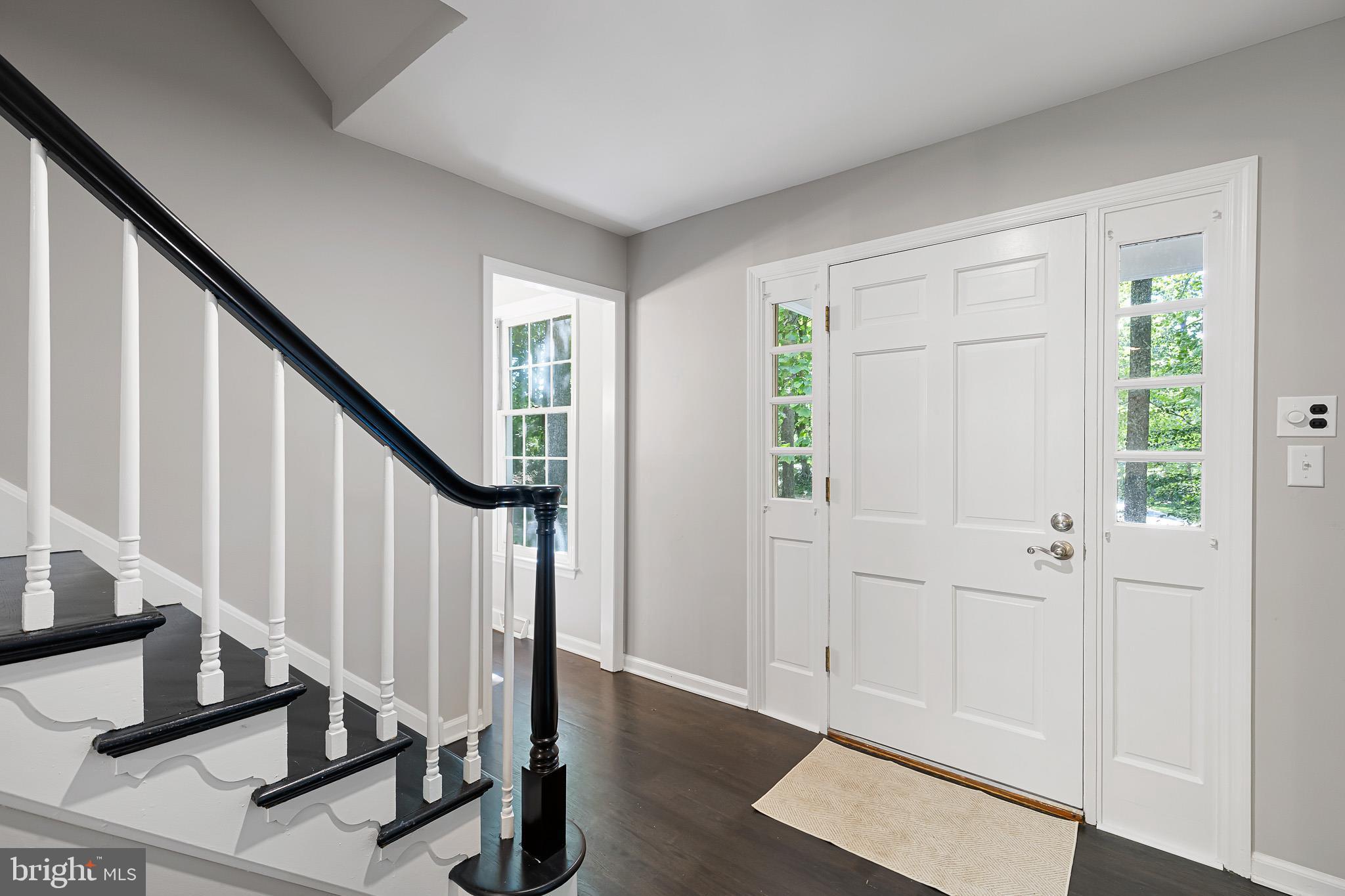 23 Quartz Mill Road Newark, DE 19711 - Photo 2 of 39 Foyer