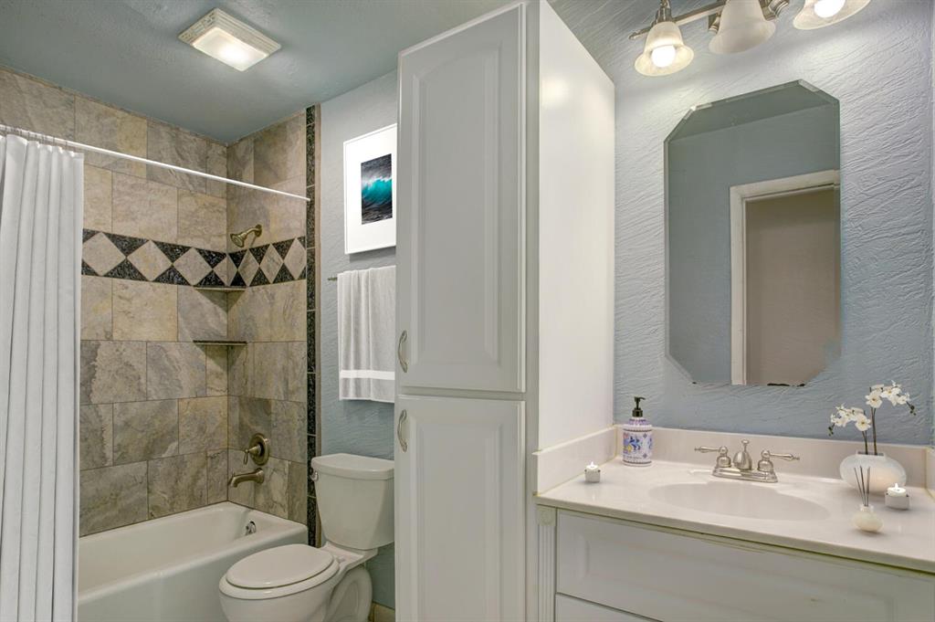 347 Deer Path Road Dillon, CO 80435 - Photo 22 of 26 a bathroom with a sink toilet and shower