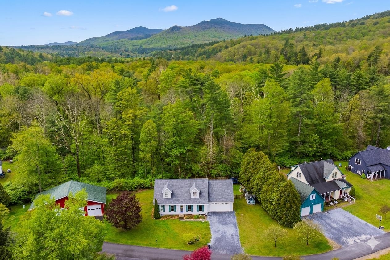 49 Limerick Lane Arlington, VT 05250 - Photo 2 of 45