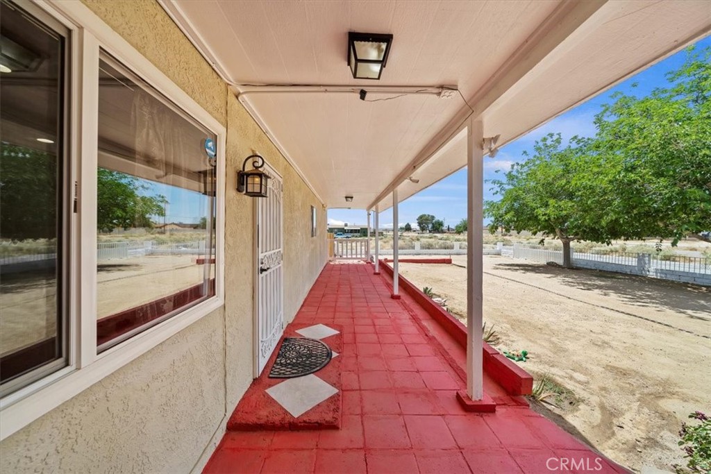 20548 Neuralia Road California City, CA 93505 - Photo 15 of 49 a view of a pathway of a building