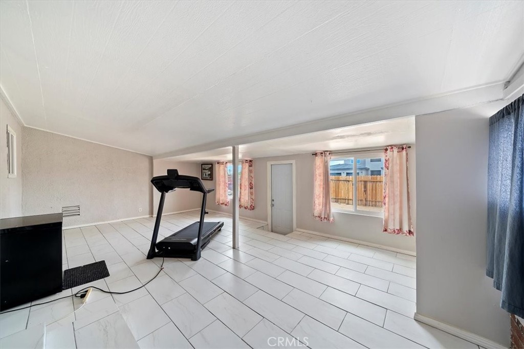 20548 Neuralia Road California City, CA 93505 - Photo 26 of 49 a view of an empty room and window