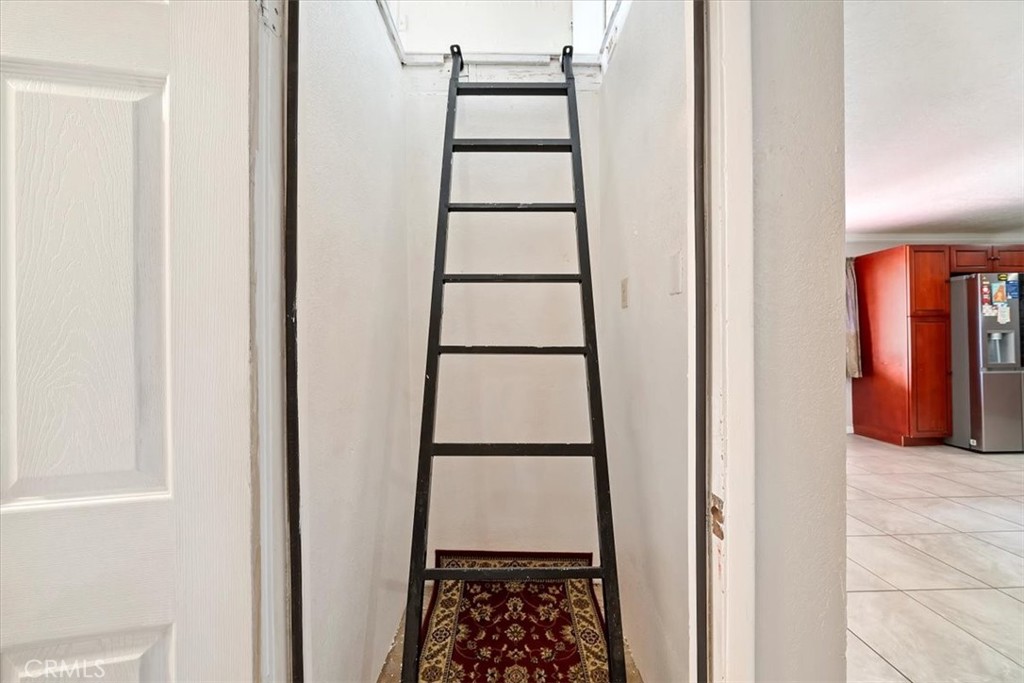 20548 Neuralia Road California City, CA 93505 - Photo 39 of 49 a view of walk in closet