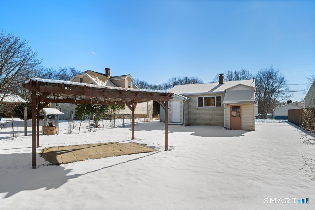 71 Welland Avenue Waterbury, CT 06708 - Photo 8 of 34