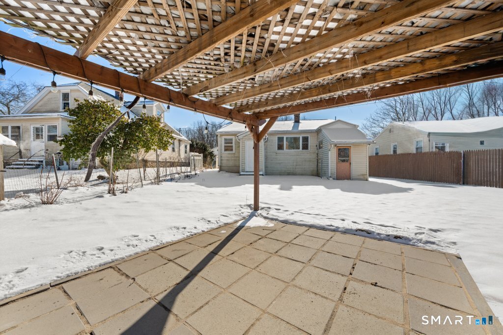 71 Welland Avenue Waterbury, CT 06708 - Photo 9 of 34