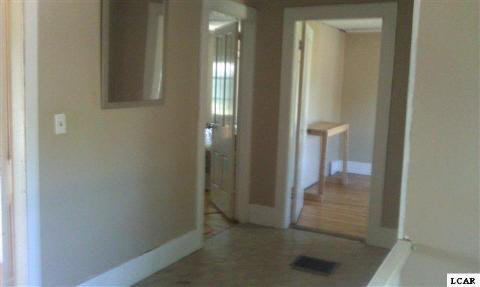 8542 Clinton Macon Road Clinton, MI 49236 - Photo 7 of 10 20093731-6.JPG