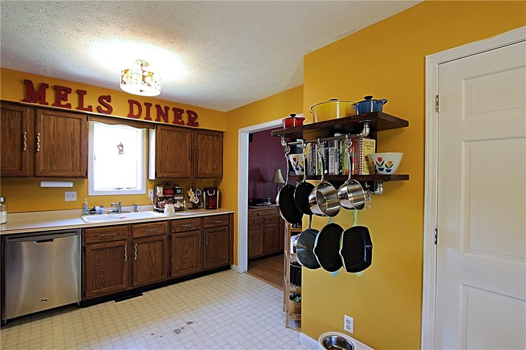 5854 RidgeHill Way Avon, IN 46123 - Photo 9 of 16 Gallery Image 9