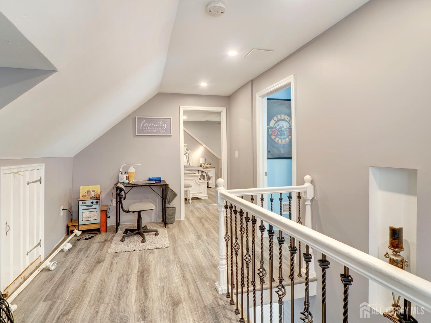 382 Douglas Road Roselle, NJ 07203 - Photo 12 of 30