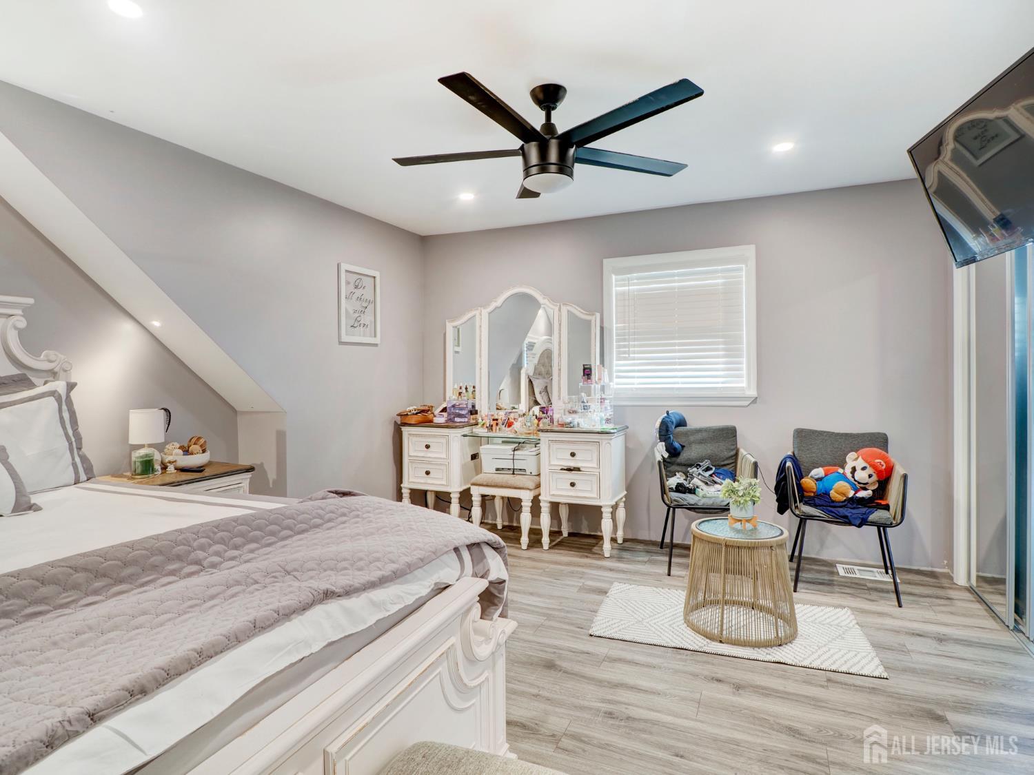 382 Douglas Road Roselle, NJ 07203 - Photo 17 of 30