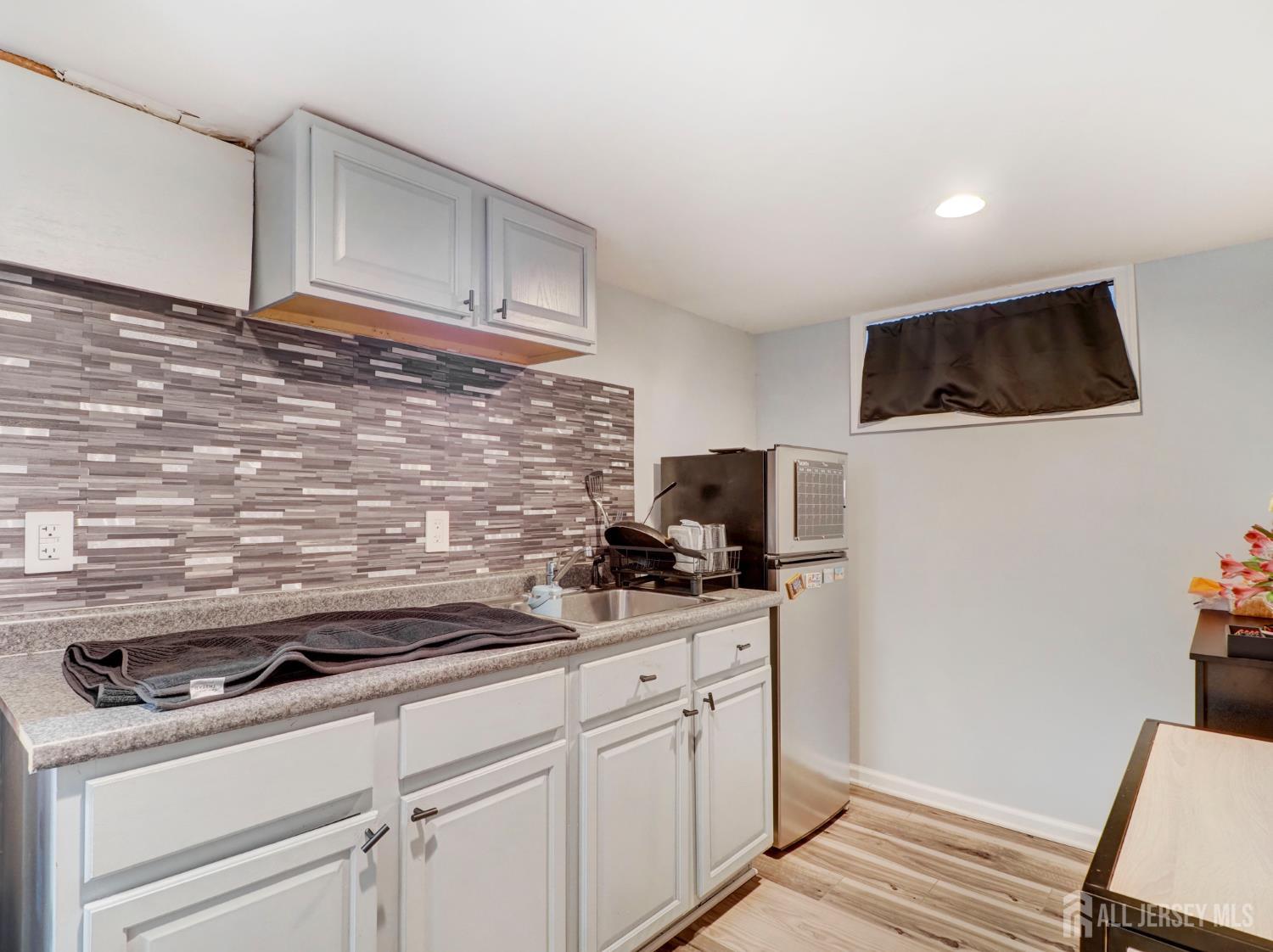 382 Douglas Road Roselle, NJ 07203 - Photo 22 of 30