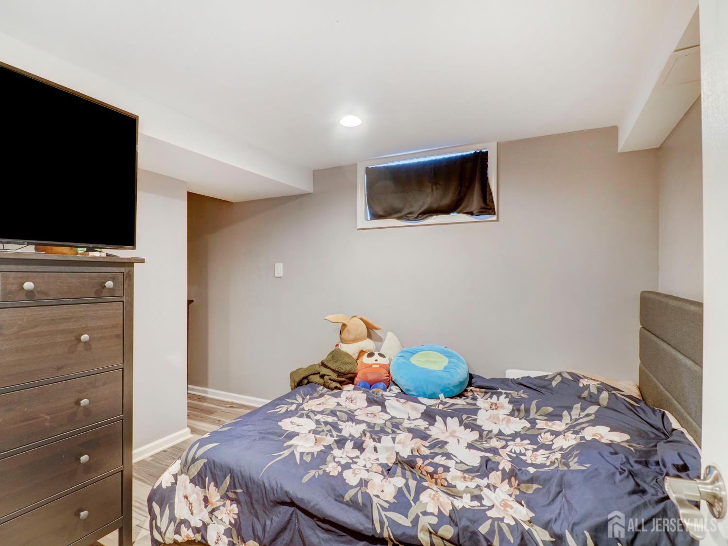382 Douglas Road Roselle, NJ 07203 - Photo 24 of 30
