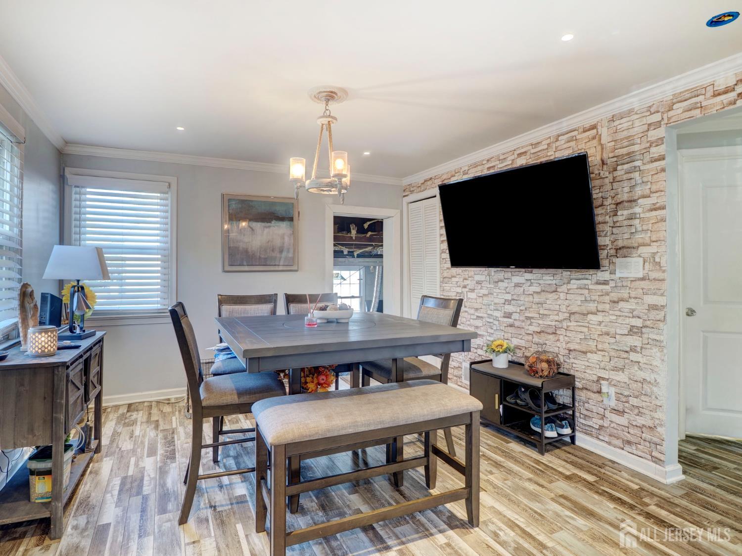 382 Douglas Road Roselle, NJ 07203 - Photo 5 of 30